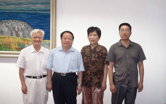 天之门董事长王小南会见国家商务总局局长.jpg
